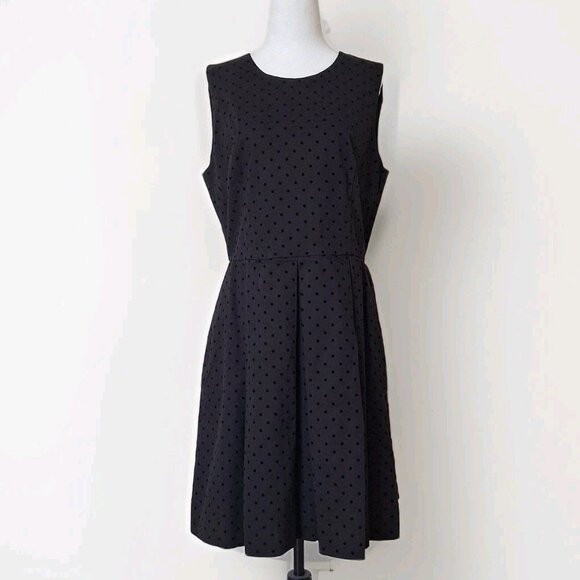 GAP BLACK POLKA DOT DRESS WITH POCKETS!  SIZE 12 NWT - Picture 1 of 7